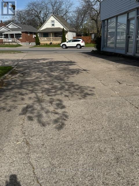 279 Niagara Street, St. Catharines, Ontario  L2M 4V8 - Photo 9 - X13086360