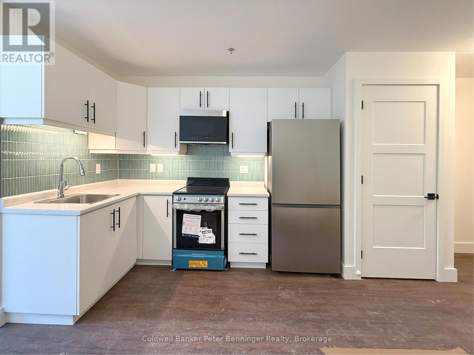 202 - 604 Queen Street S, Arran-Elderslie, Ontario  N0G 2N0 - Photo 1 - X13215648