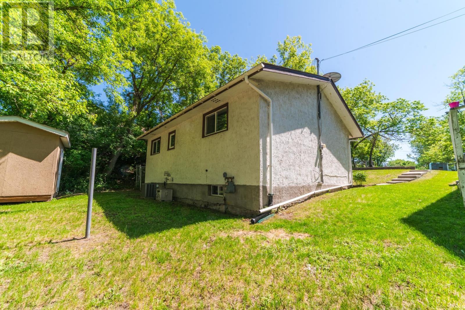 306 Fourth Street North, Kenora, Ontario  P9N 2M9 - Photo 2 - TB2601403