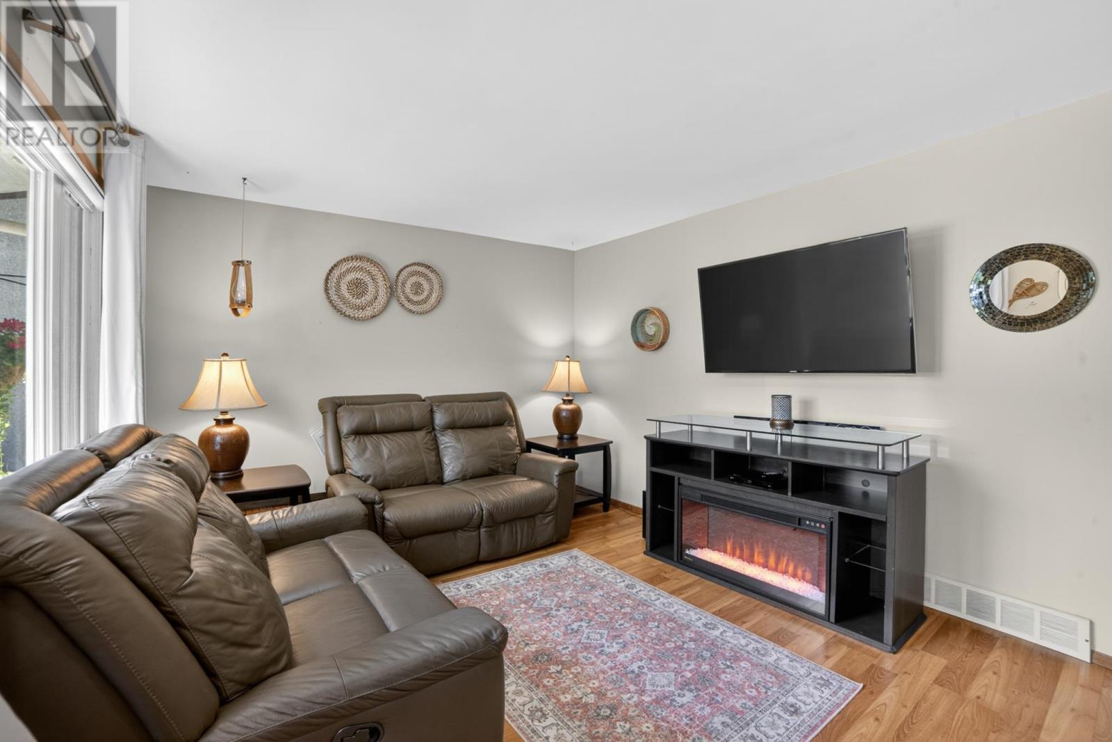 306 Fourth Street North, Kenora, Ontario  P9N 2M9 - Photo 5 - TB2601403