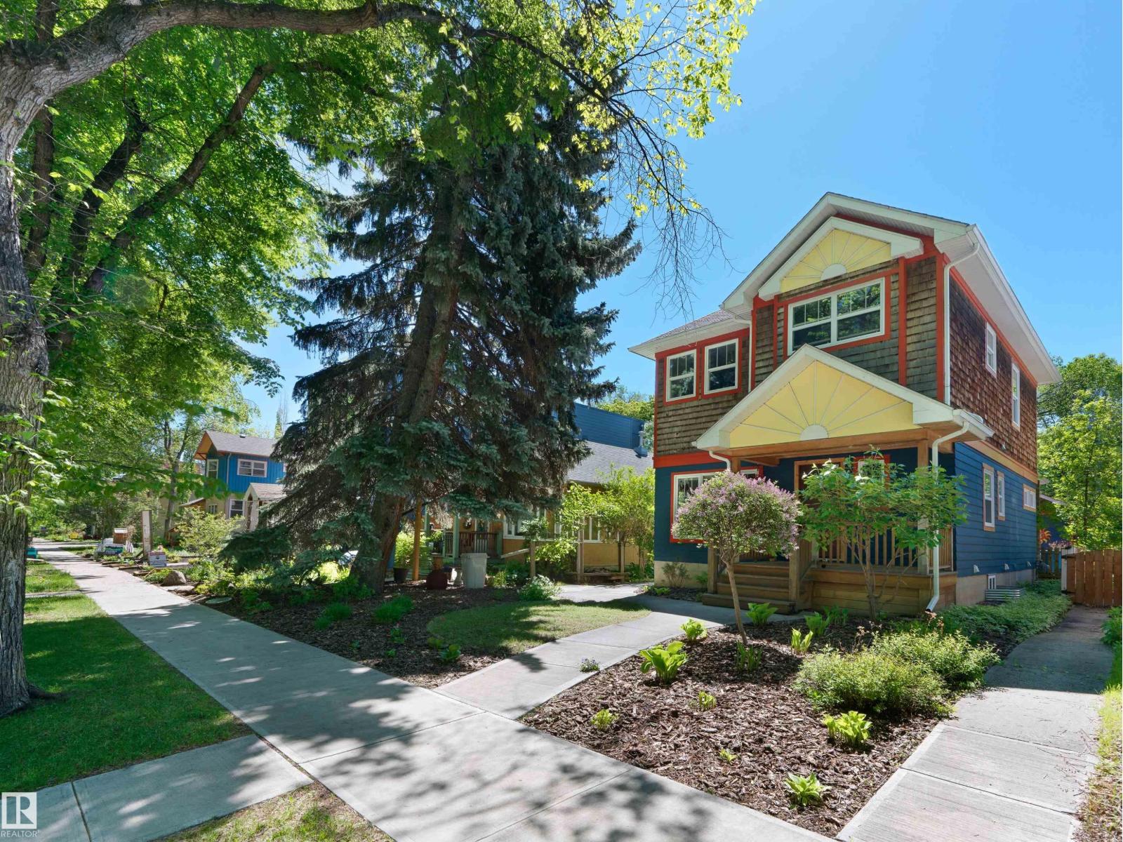 9815 90 AV NW, edmonton, Alberta