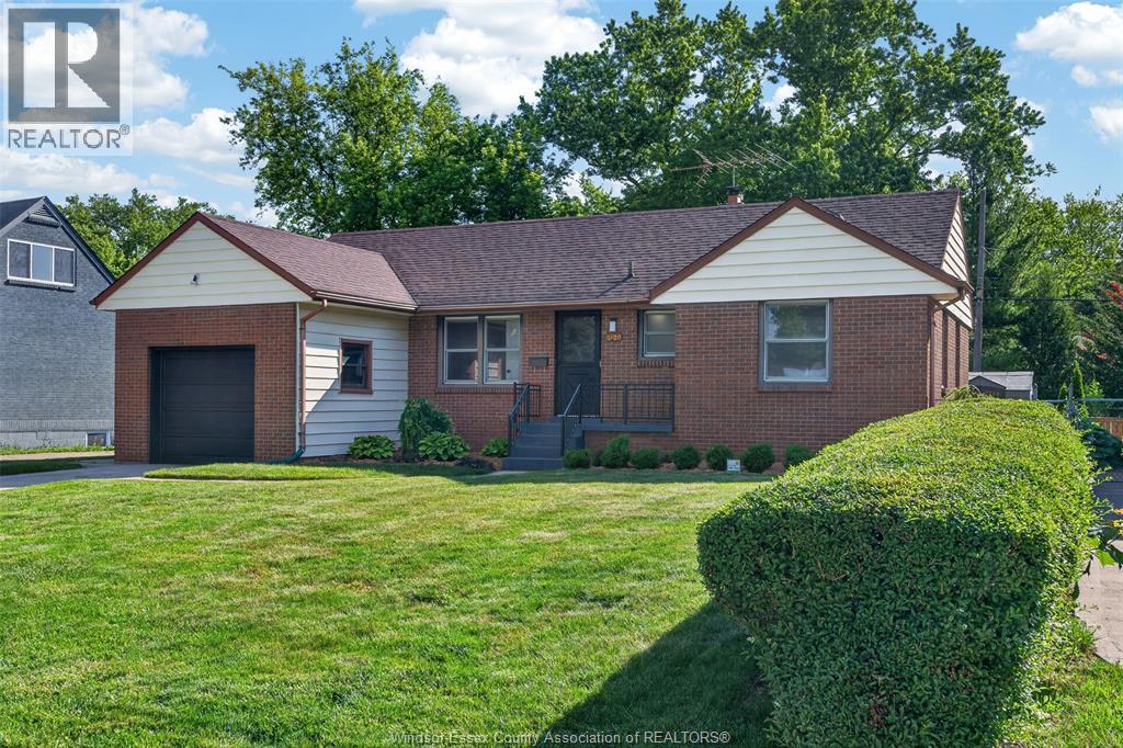 3120 ACADEMY DRIVE, windsor, Ontario