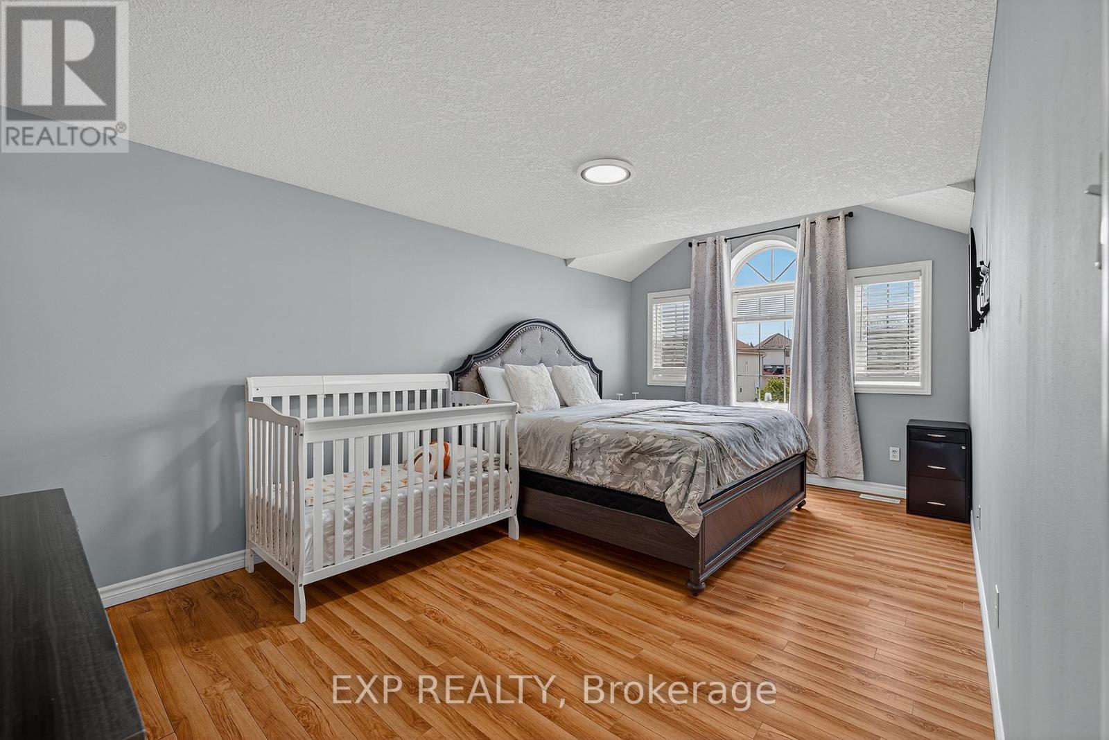 512 Snowdrop Court, Kitchener, Ontario  N2E 4G4 - Photo 19 - X13414990