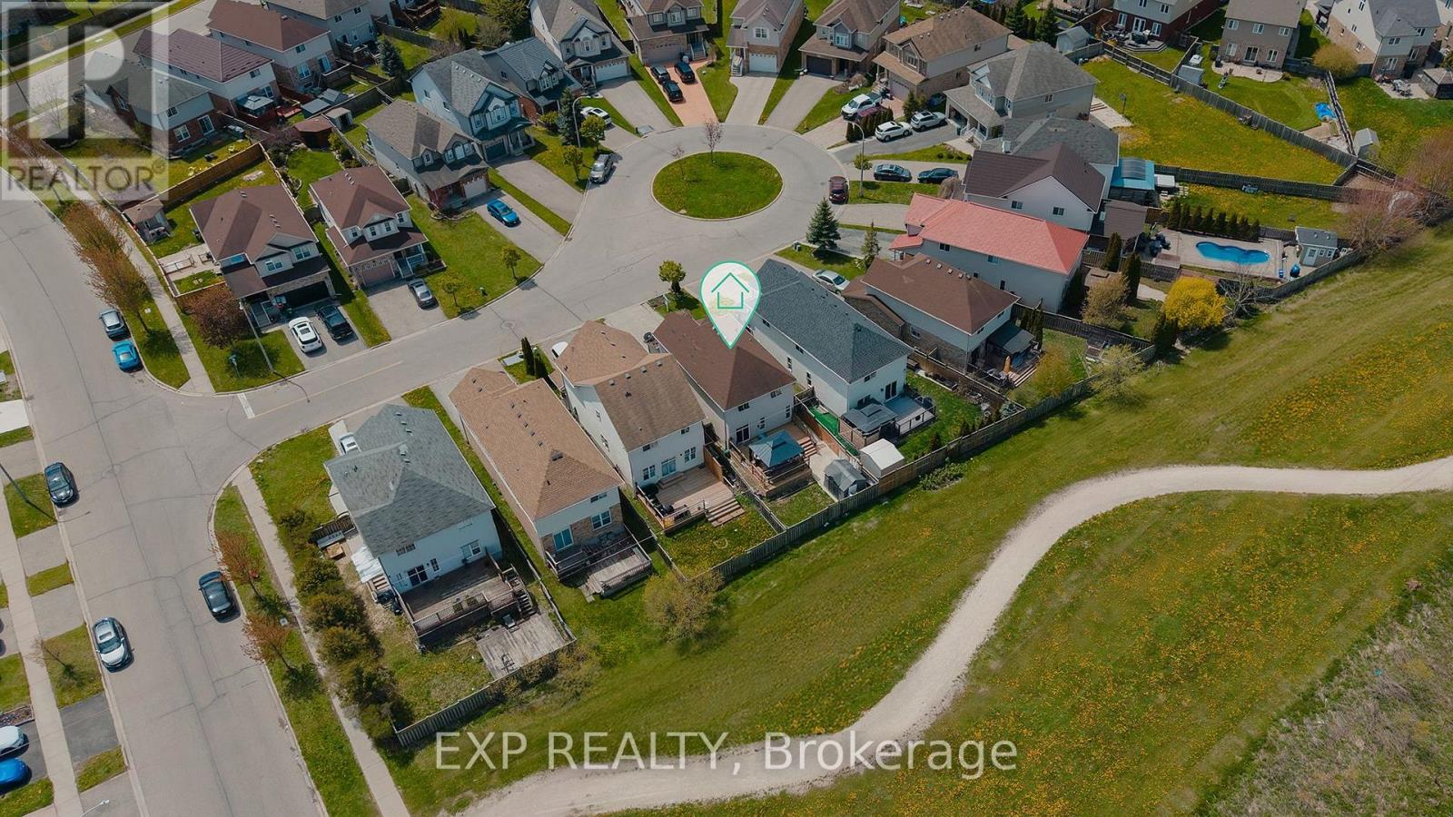 512 Snowdrop Court, Kitchener, Ontario  N2E 4G4 - Photo 2 - X13414990