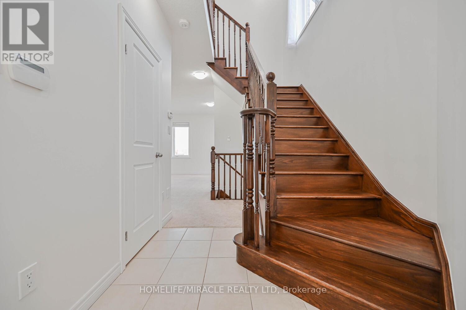 Upper - 23 Pinot Crescent, Hamilton, Ontario  L8E 0J8 - Photo 23 - X13415004