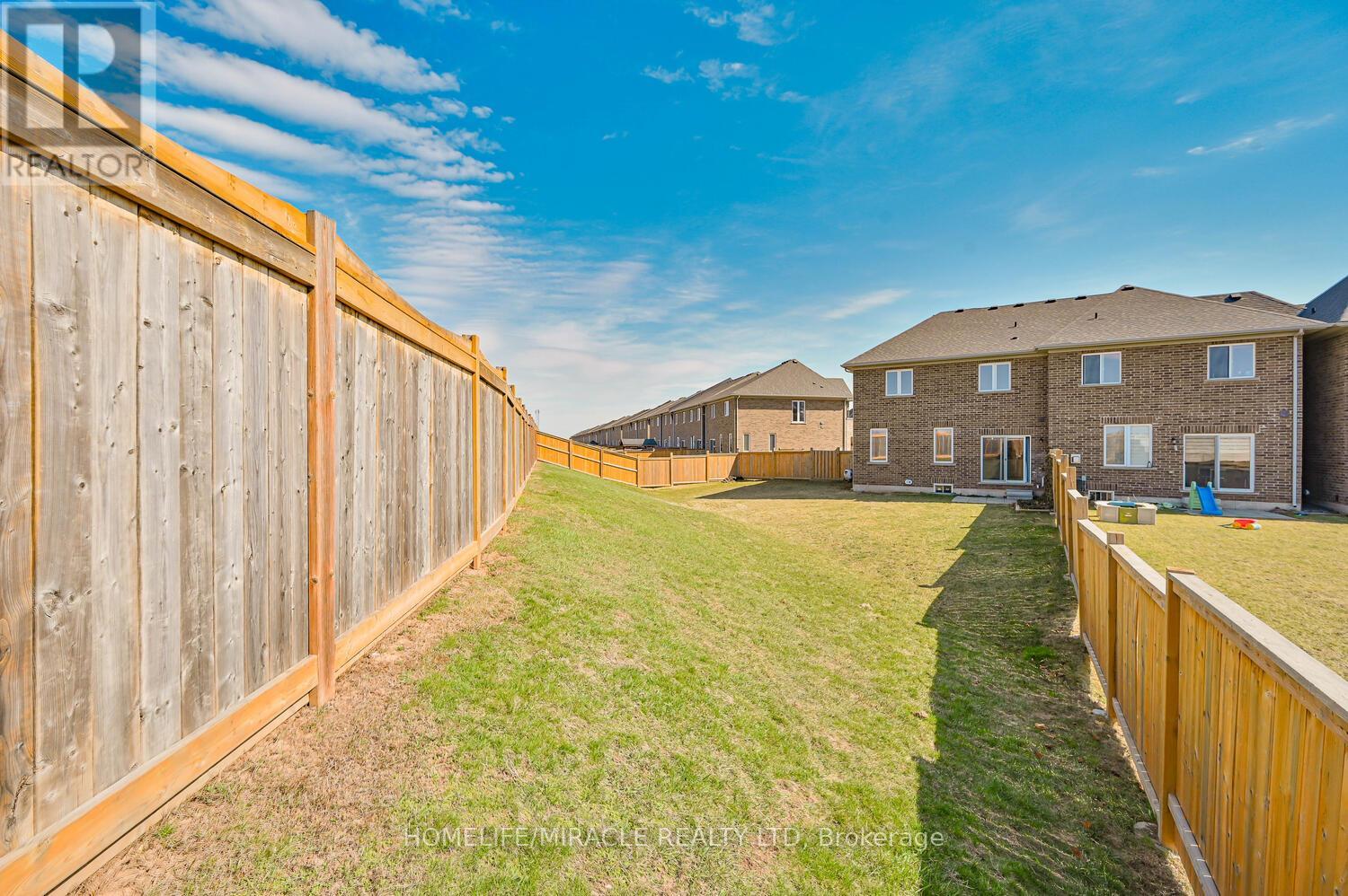 Upper - 23 Pinot Crescent, Hamilton, Ontario  L8E 0J8 - Photo 48 - X13415004