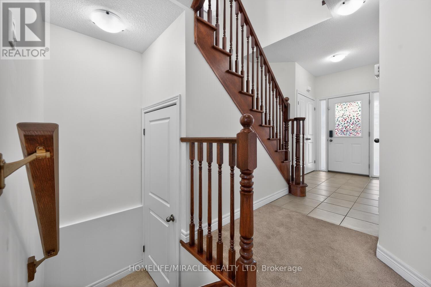 Upper - 23 Pinot Crescent, Hamilton, Ontario  L8E 0J8 - Photo 7 - X13415004