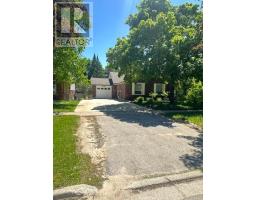 165 BECHTEL STREET W, Kitchener, Ontario