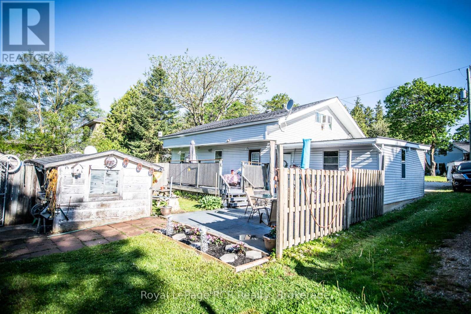 430 Queen Street West Street W, Wellington North, Ontario N0G 2L3 - Photo 29 - X13415436