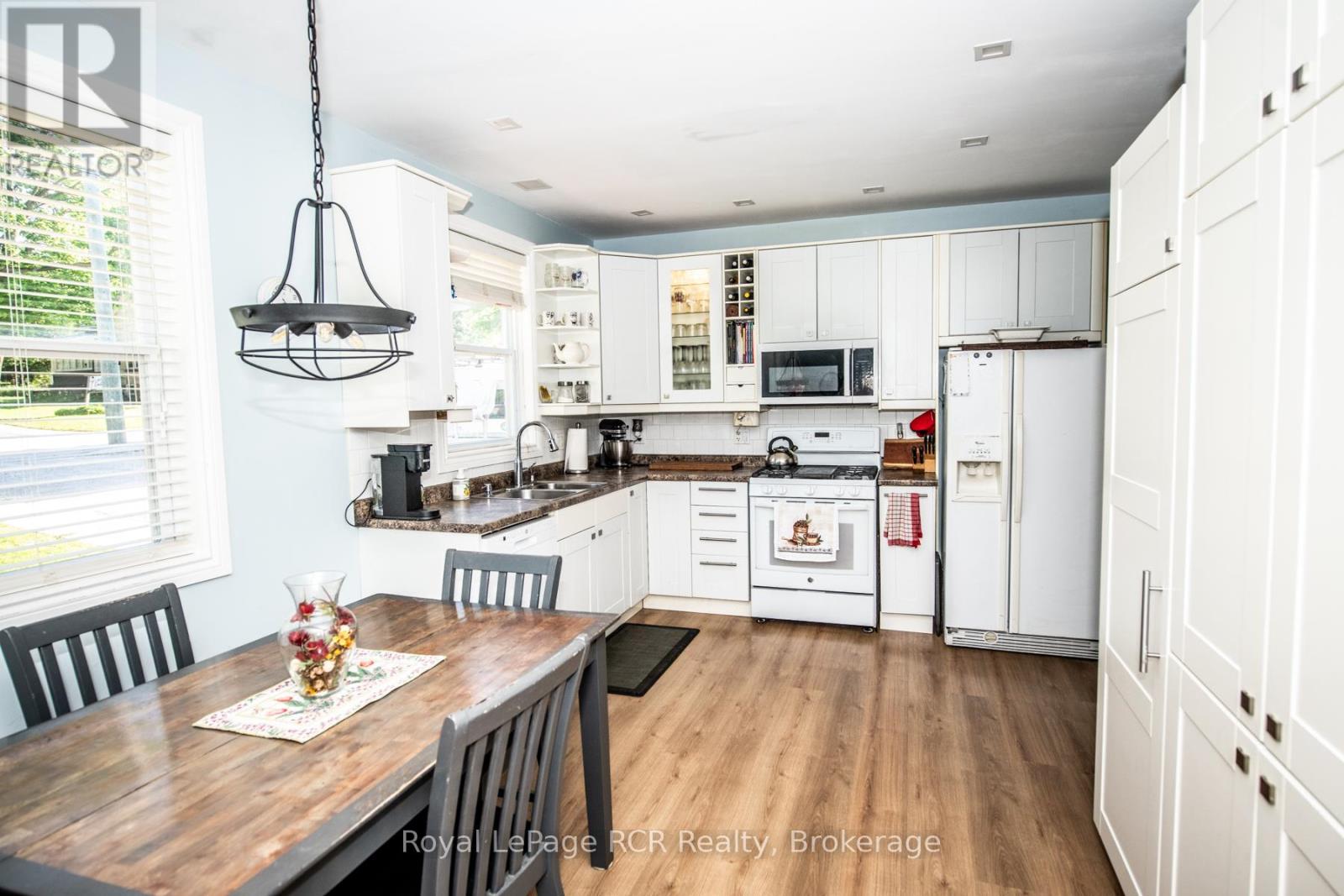 430 Queen Street West Street W, Wellington North, Ontario N0G 2L3 - Photo 33 - X13415436
