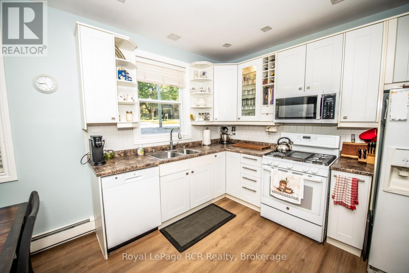 430 Queen Street West Street W, Wellington North, Ontario N0G 2L3 - Photo 35 - X13415436