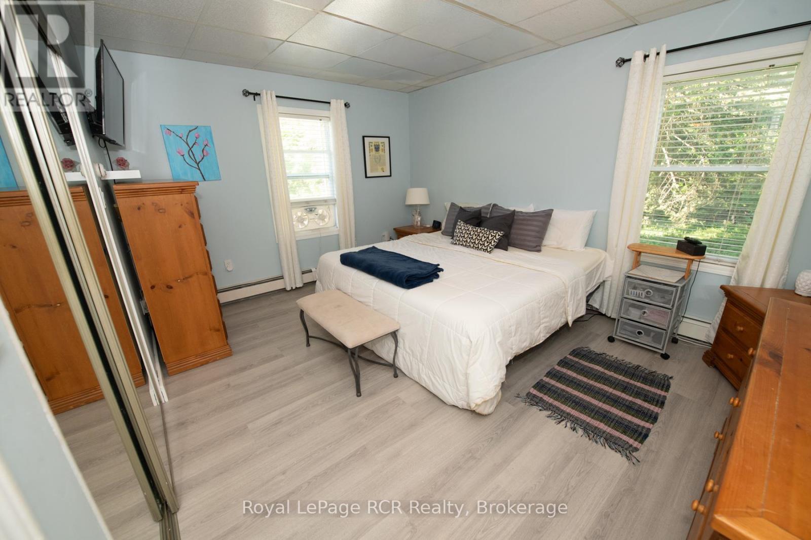 430 Queen Street West Street W, Wellington North, Ontario N0G 2L3 - Photo 4 - X13415436