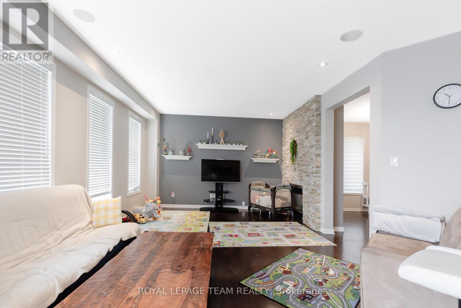 212 Huntsville Drive, Ottawa, Ontario  K2T 0C6 - Photo 13 - X13236466
