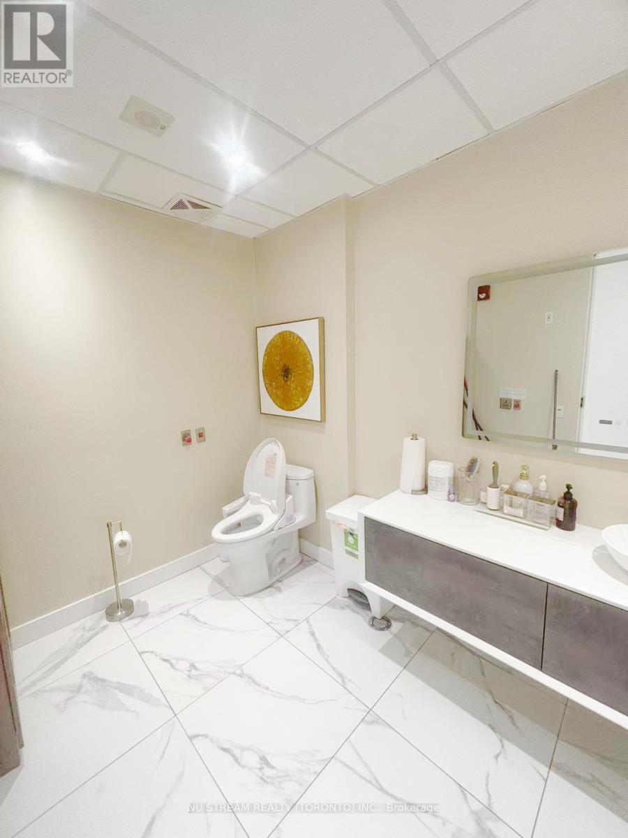 90 Esther Shiner Boulevard, Toronto, Ontario  M2K 1C2 - Photo 11 - C13415114