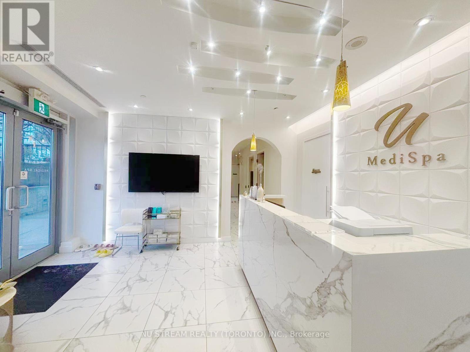 90 Esther Shiner Boulevard, Toronto, Ontario  M2K 1C2 - Photo 2 - C13415114