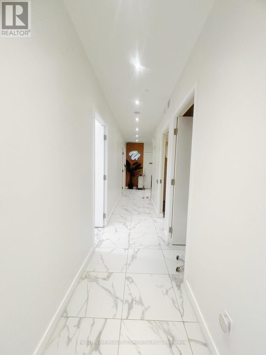 90 Esther Shiner Boulevard, Toronto, Ontario  M2K 1C2 - Photo 5 - C13415114