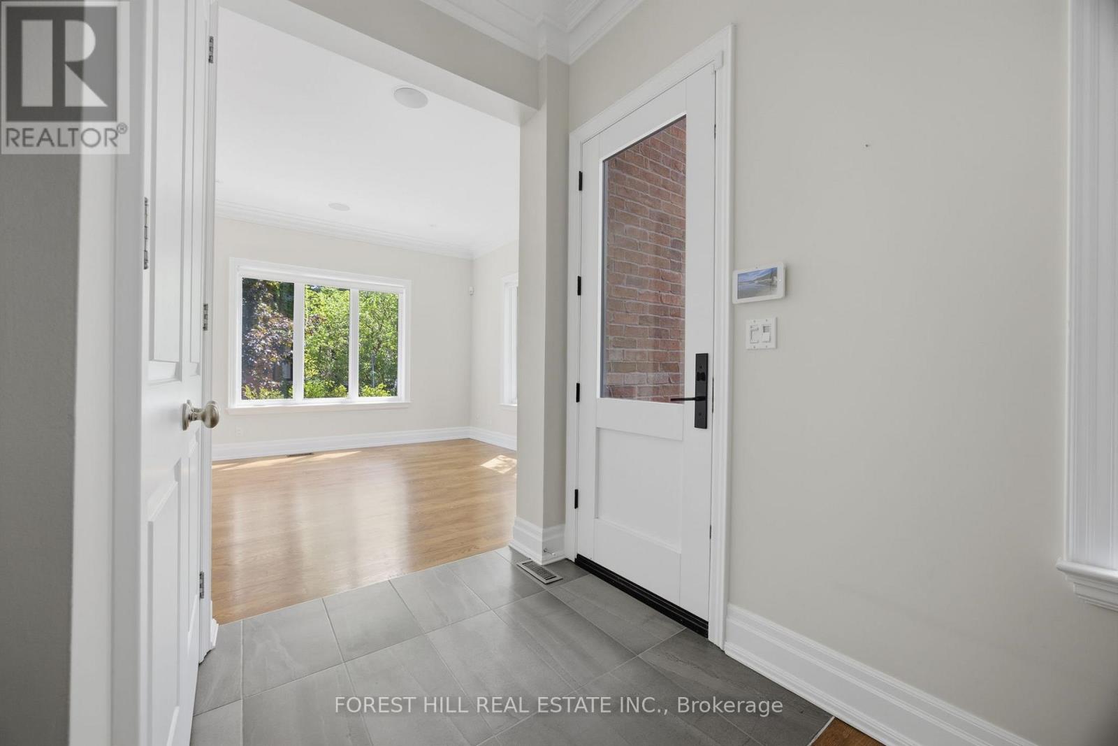 52 Shaftesbury Avenue, Toronto, Ontario  M4T 1A2 - Photo 5 - C13415158