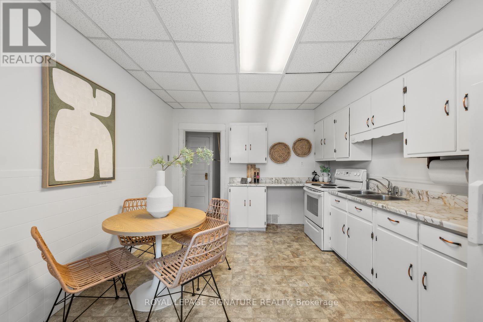 261a St Helen's Avenue, Toronto, Ontario  M6H 4A2 - Photo 10 - C13415274