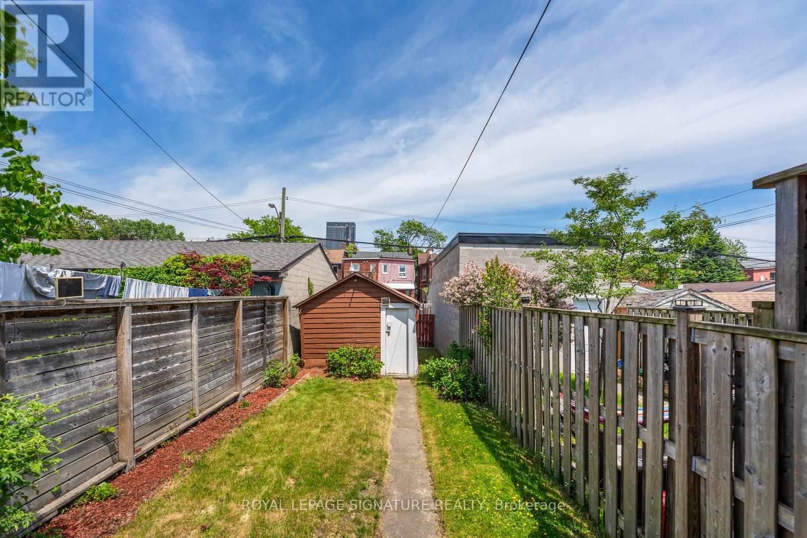 261a St Helen's Avenue, Toronto, Ontario  M6H 4A2 - Photo 20 - C13415274