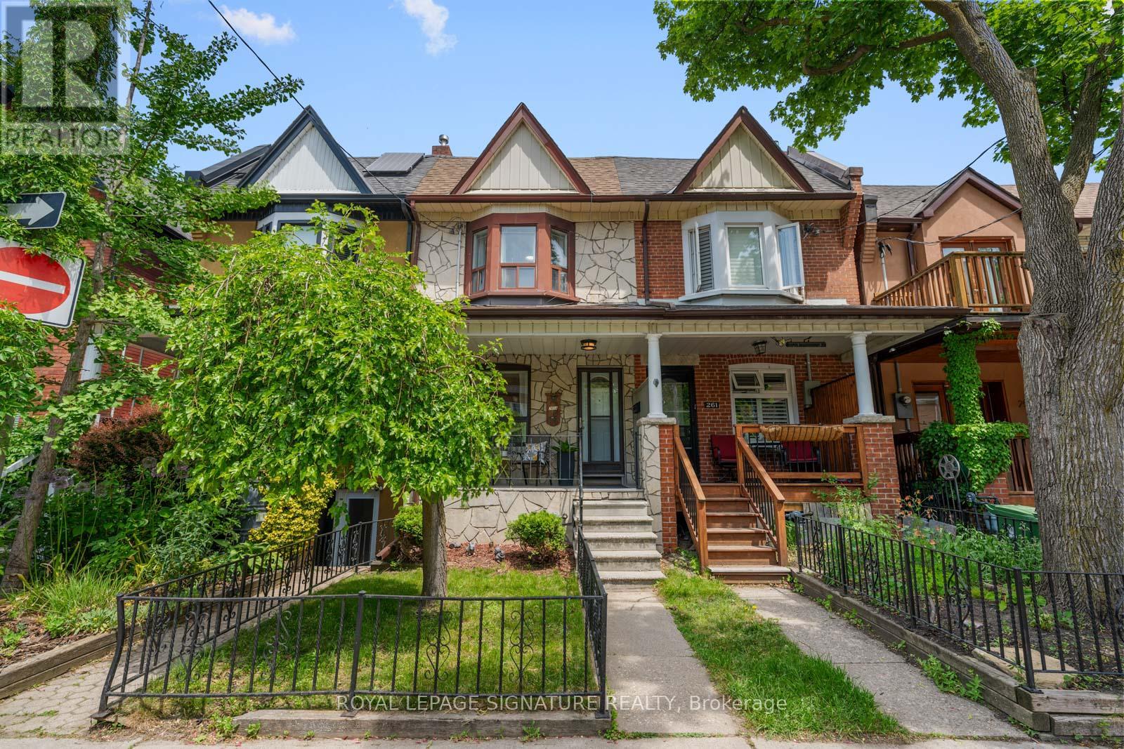 261a St Helen's Avenue, Toronto, Ontario  M6H 4A2 - Photo 23 - C13415274