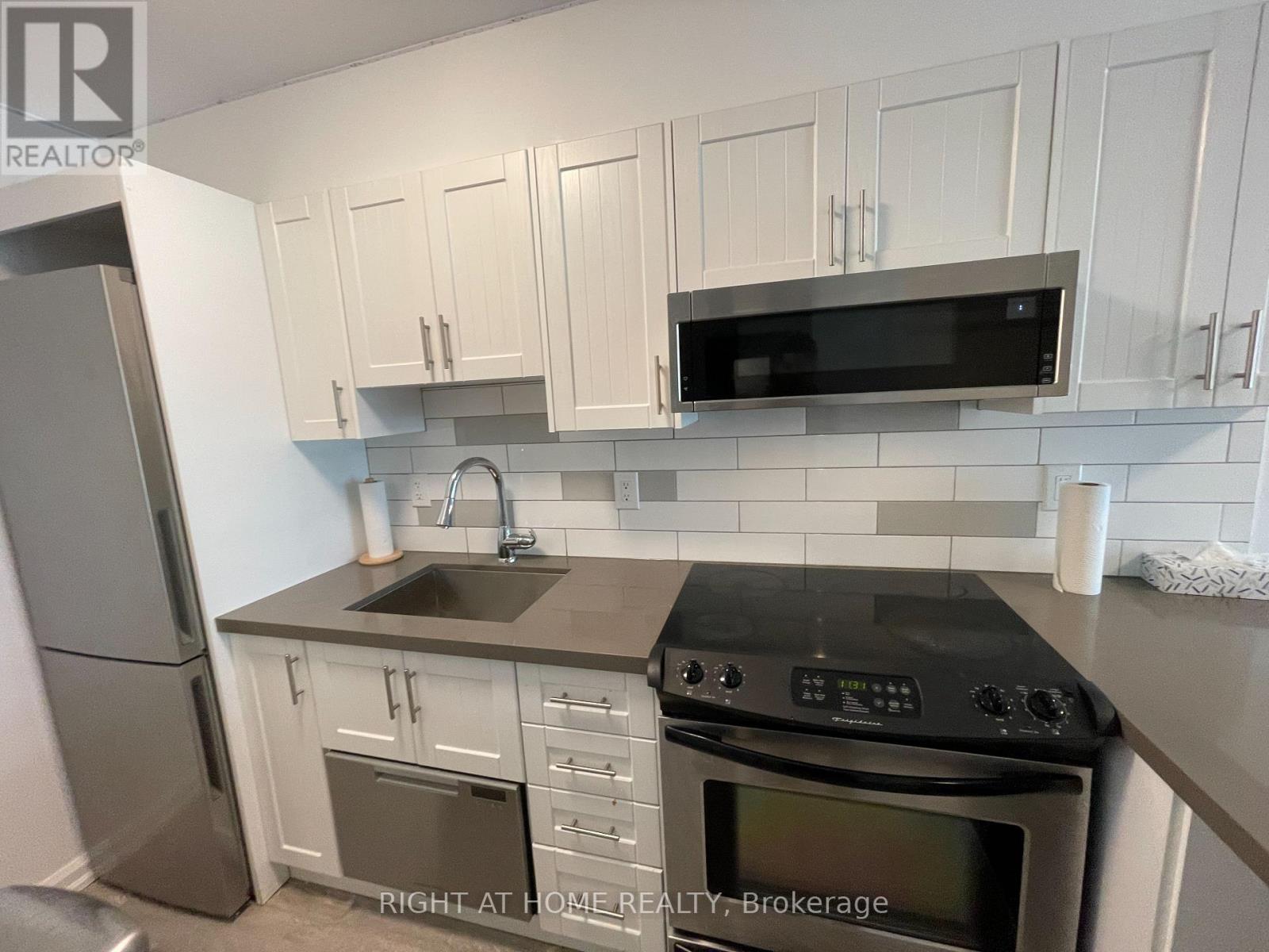 602 - 111 Elizabeth Street, Toronto, Ontario  M5G 1P7 - Photo 16 - C13415326