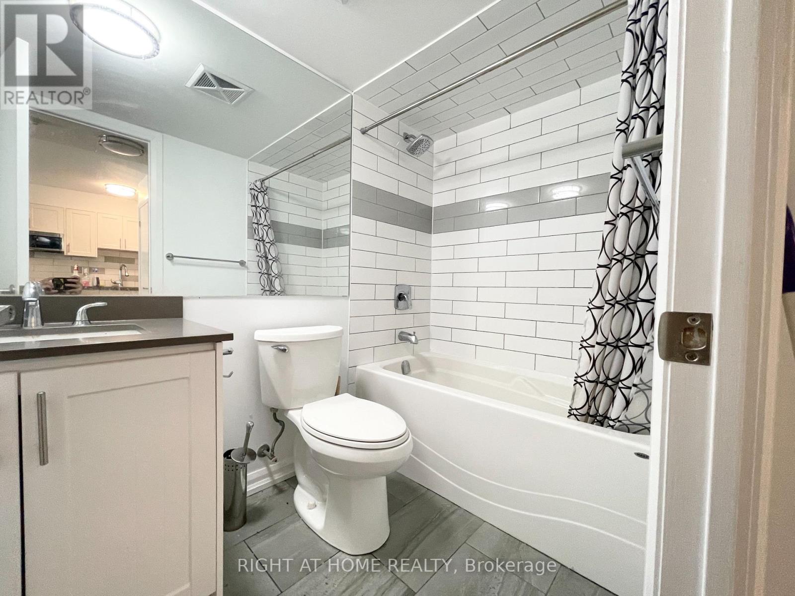 602 - 111 Elizabeth Street, Toronto, Ontario  M5G 1P7 - Photo 17 - C13415326