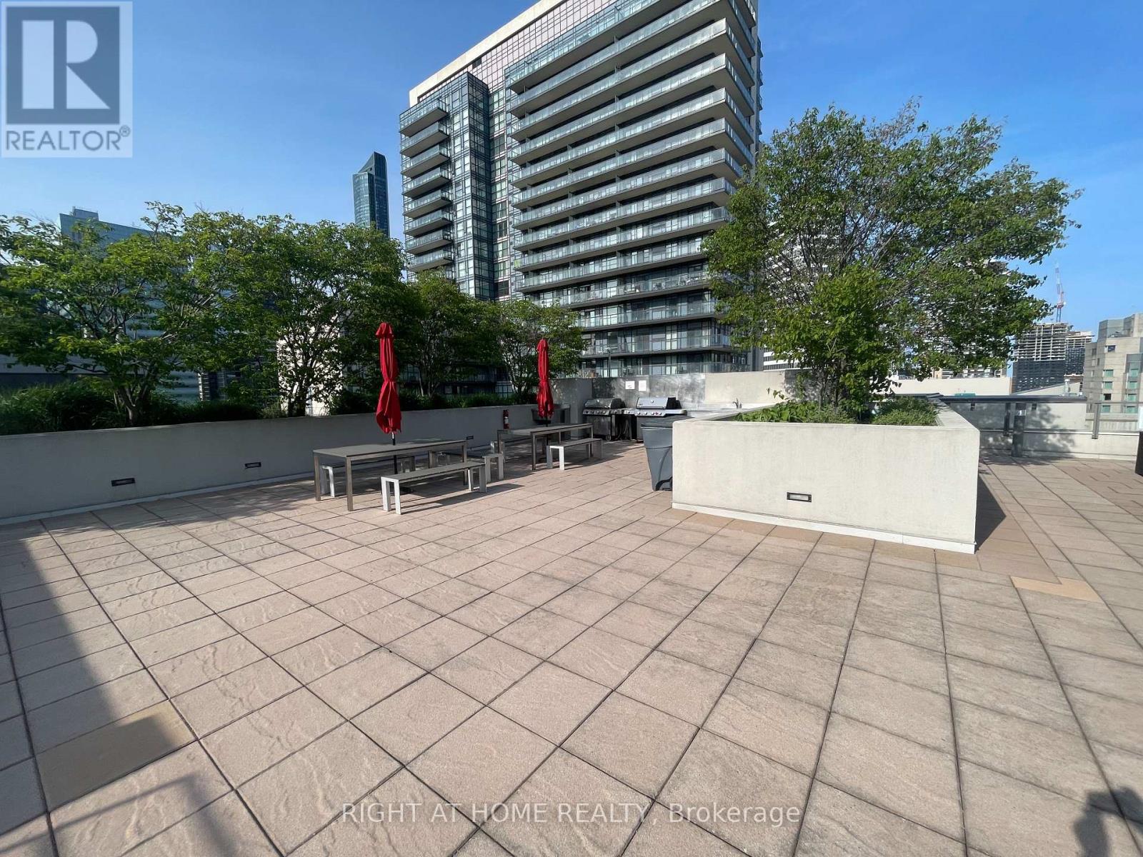 602 - 111 Elizabeth Street, Toronto, Ontario  M5G 1P7 - Photo 4 - C13415326