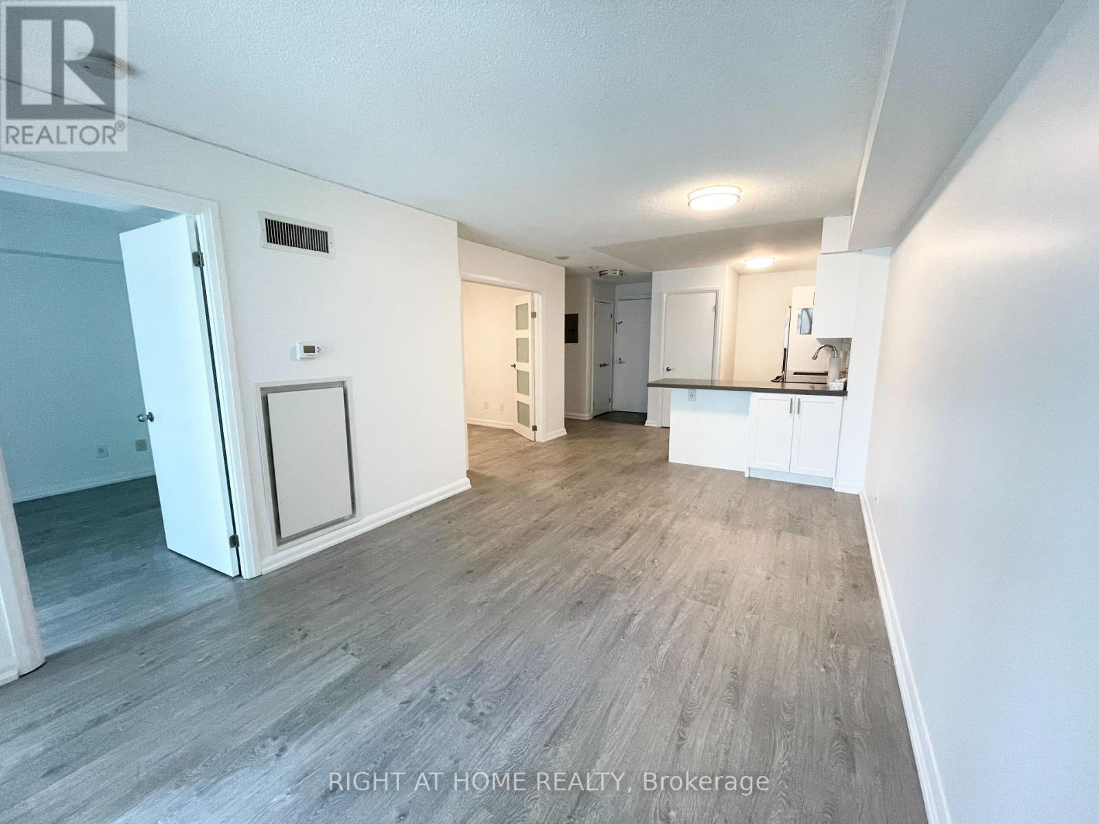 602 - 111 Elizabeth Street, Toronto, Ontario  M5G 1P7 - Photo 9 - C13415326