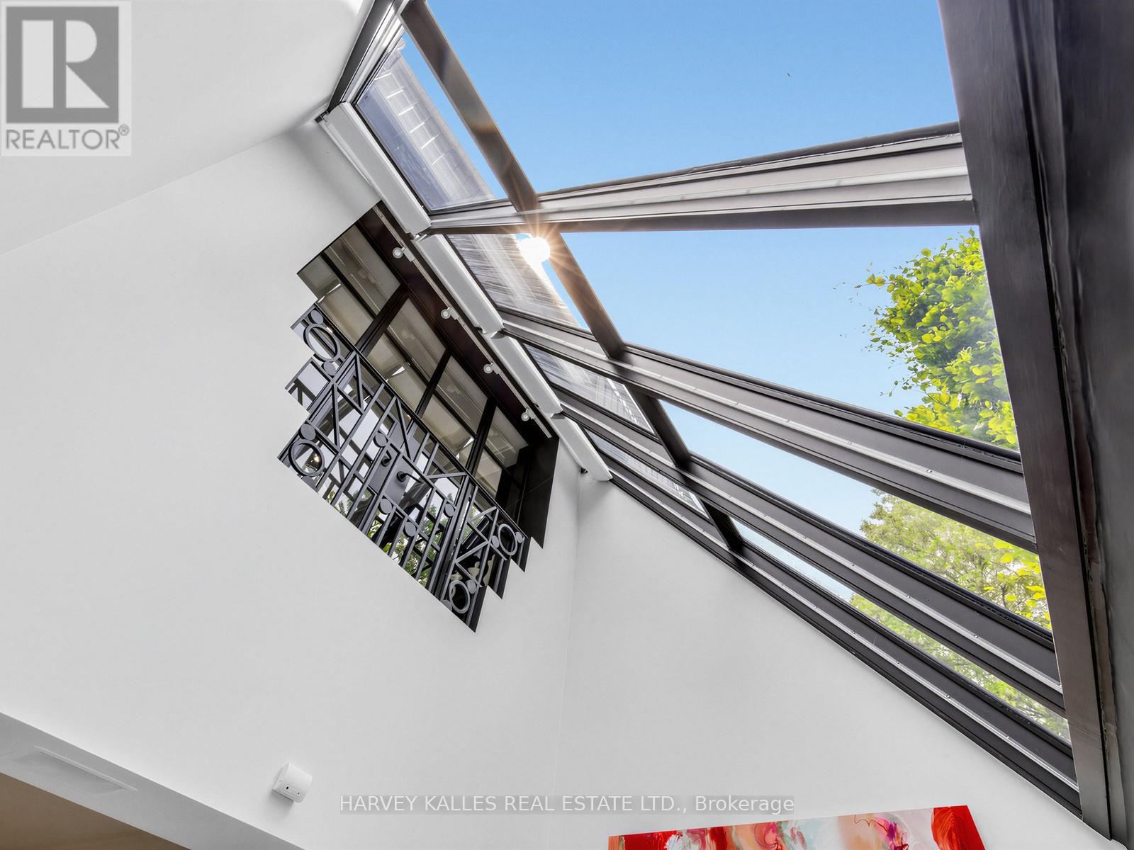 32 Bernard Avenue, Toronto, Ontario  M5R 1R2 - Photo 13 - C13415368