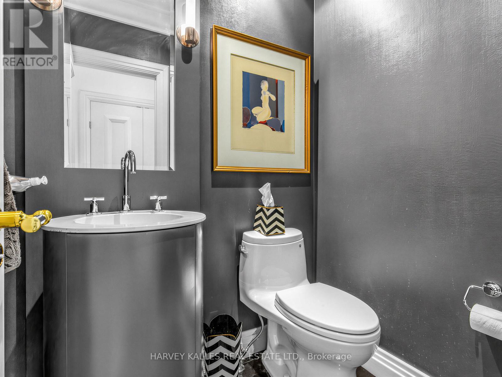 32 Bernard Avenue, Toronto, Ontario  M5R 1R2 - Photo 24 - C13415368