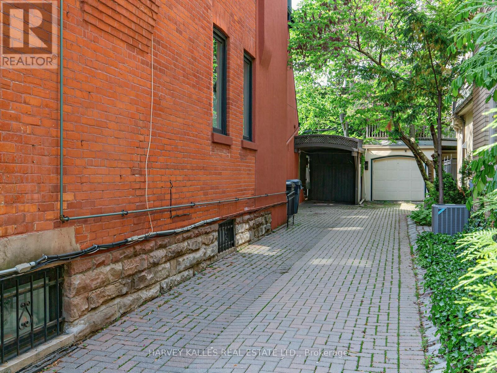 32 Bernard Avenue, Toronto, Ontario  M5R 1R2 - Photo 26 - C13415368