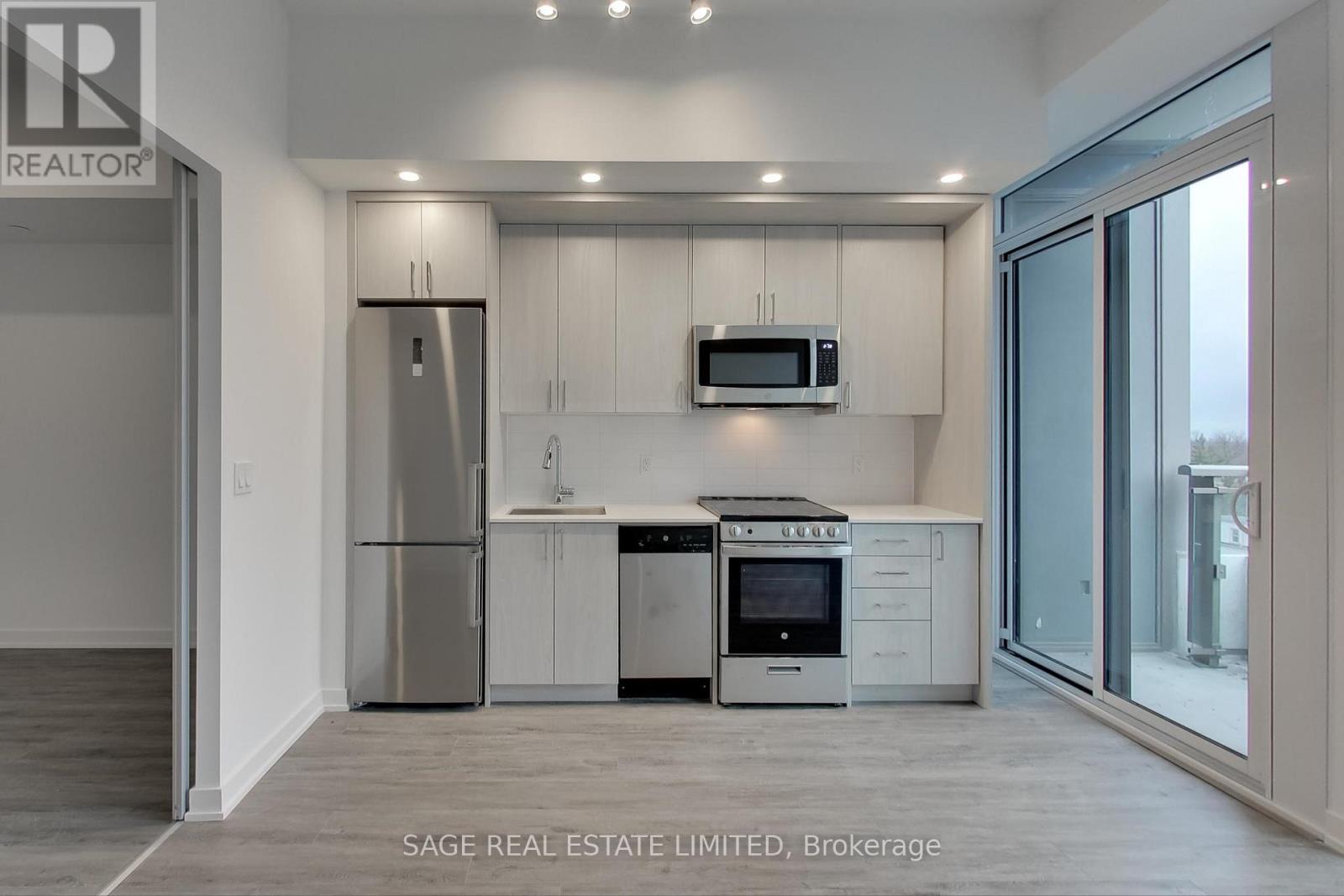 705 - 1 Cardiff Road, Toronto, Ontario  M4P 0G2 - Photo 3 - C13415438
