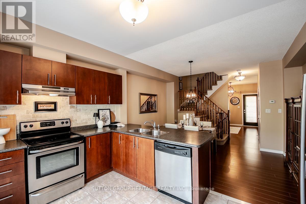 261 Monarch Avenue, Ajax, Ontario  L1S 0A5 - Photo 11 - E13415180