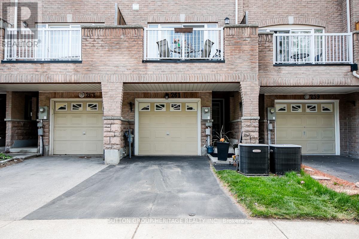 261 Monarch Avenue, Ajax, Ontario  L1S 0A5 - Photo 2 - E13415180