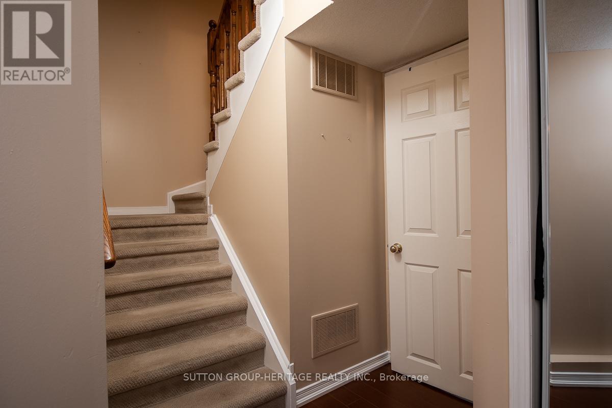 261 Monarch Avenue, Ajax, Ontario  L1S 0A5 - Photo 3 - E13415180