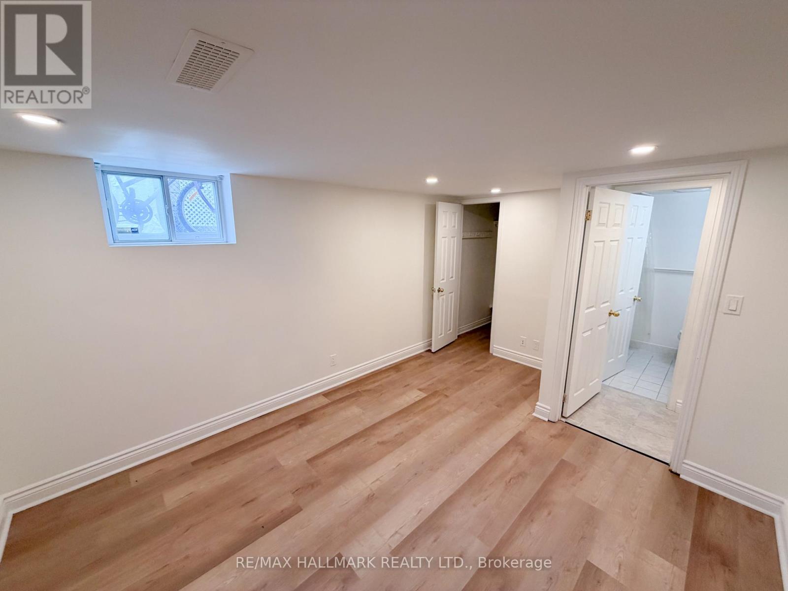 338 Demaine Crescent, Richmond Hill, Ontario  L4C 2W5 - Photo 10 - N13415316