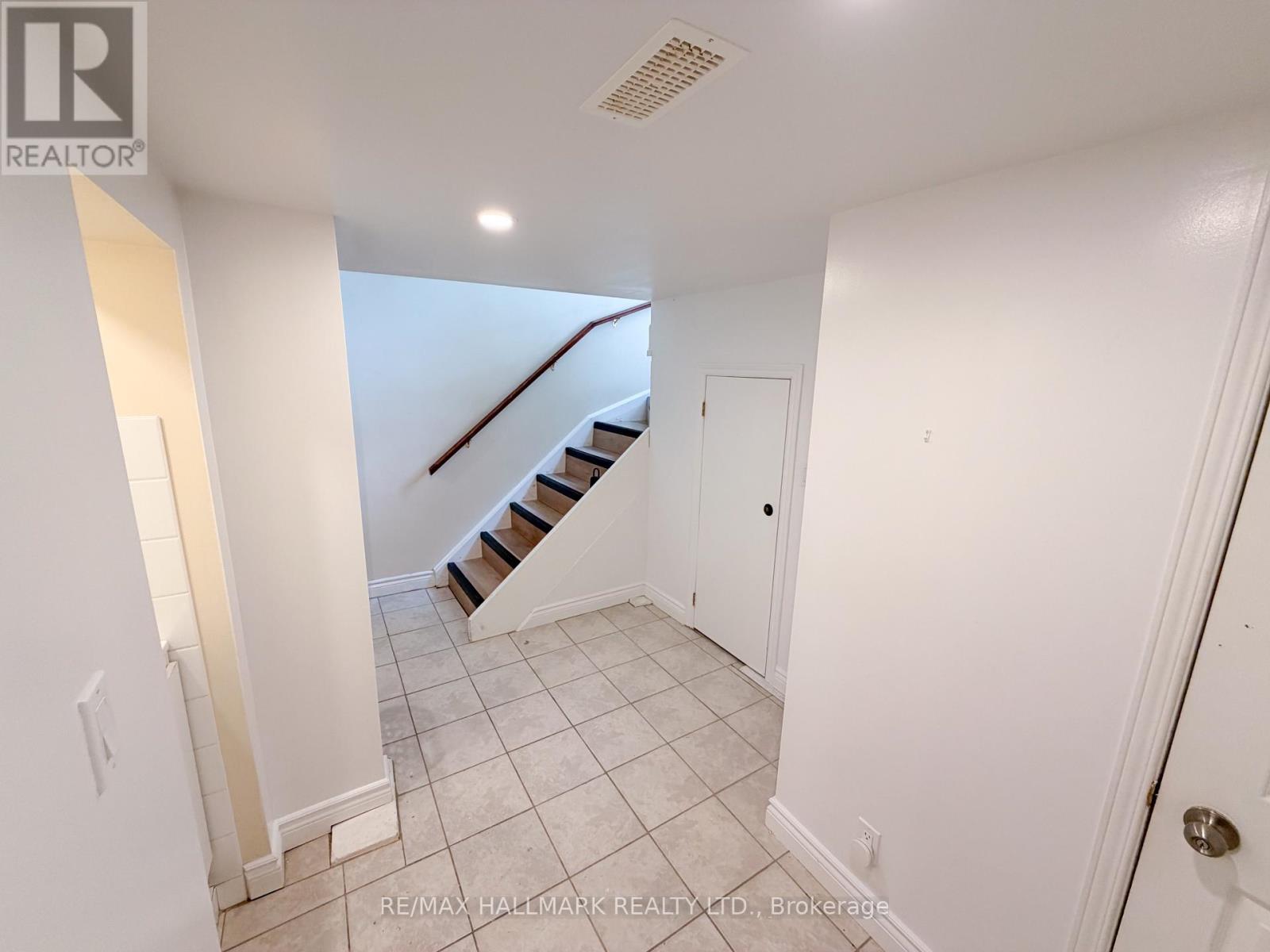 338 Demaine Crescent, Richmond Hill, Ontario  L4C 2W5 - Photo 13 - N13415316
