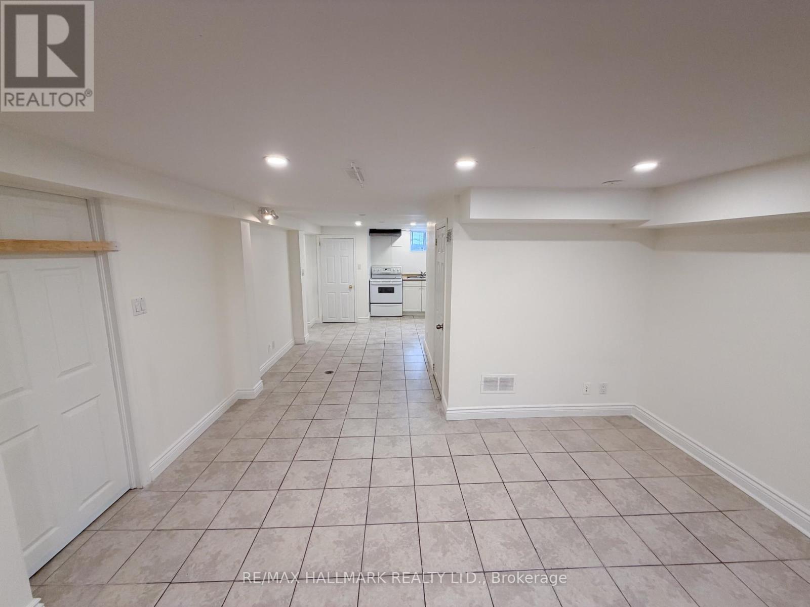 338 Demaine Crescent, Richmond Hill, Ontario  L4C 2W5 - Photo 5 - N13415316