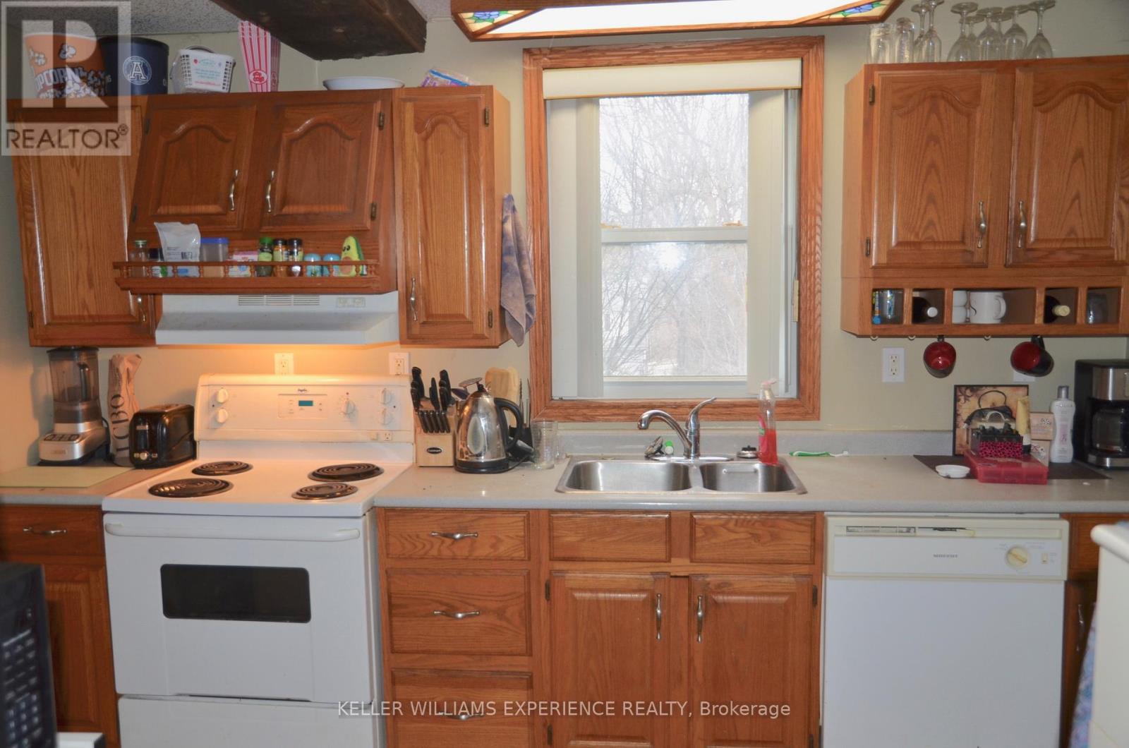 116 Maple Avenue, Barrie, Ontario  L4N 1S4 - Photo 10 - S13415186