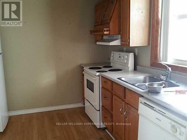 116 Maple Avenue, Barrie, Ontario  L4N 1S4 - Photo 11 - S13415186