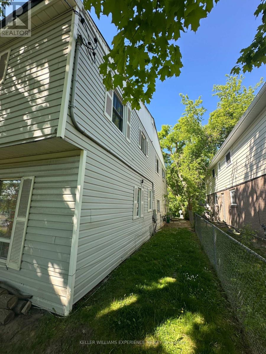 116 Maple Avenue, Barrie, Ontario  L4N 1S4 - Photo 7 - S13415186