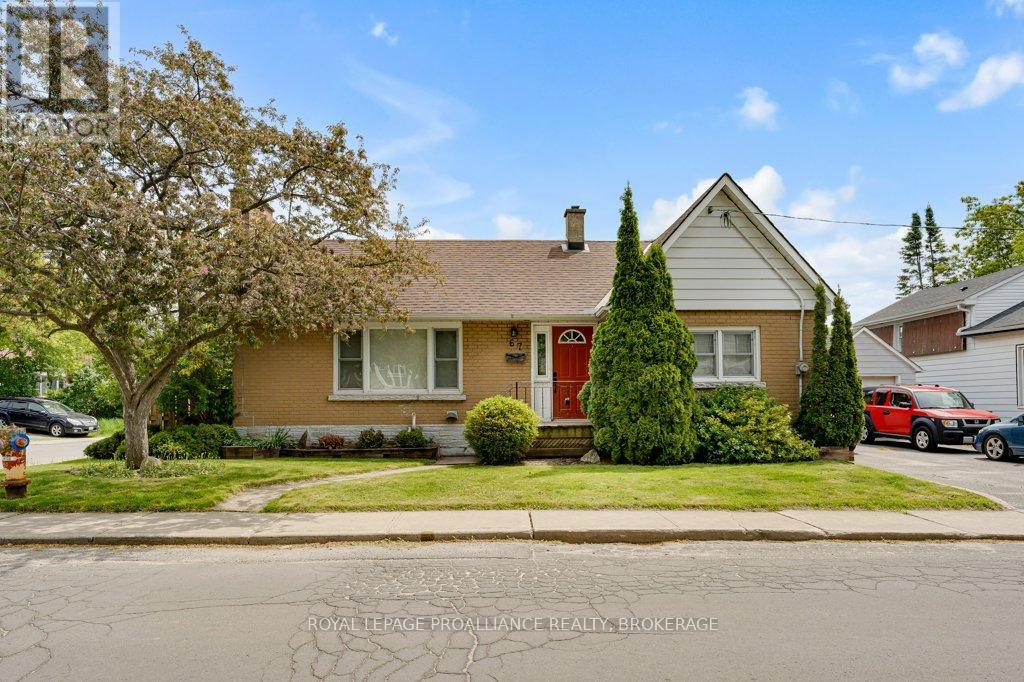 67 MOWAT AVENUE, kingston (central city west), Ontario