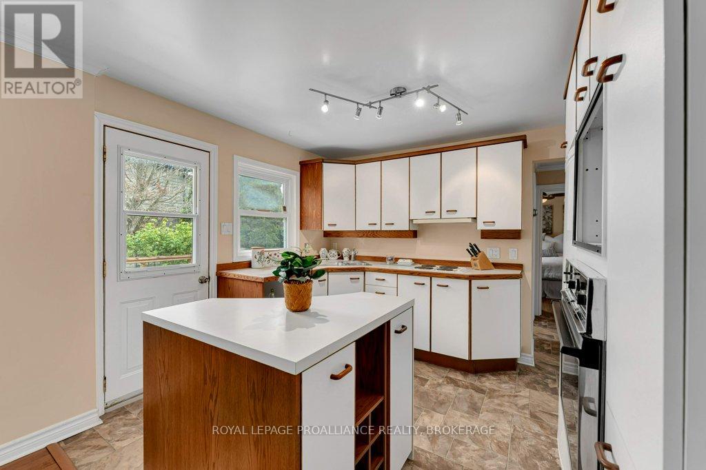 67 Mowat Avenue, Kingston (Central City West), Ontario  K7M 1K2 - Photo 14 - X13415522