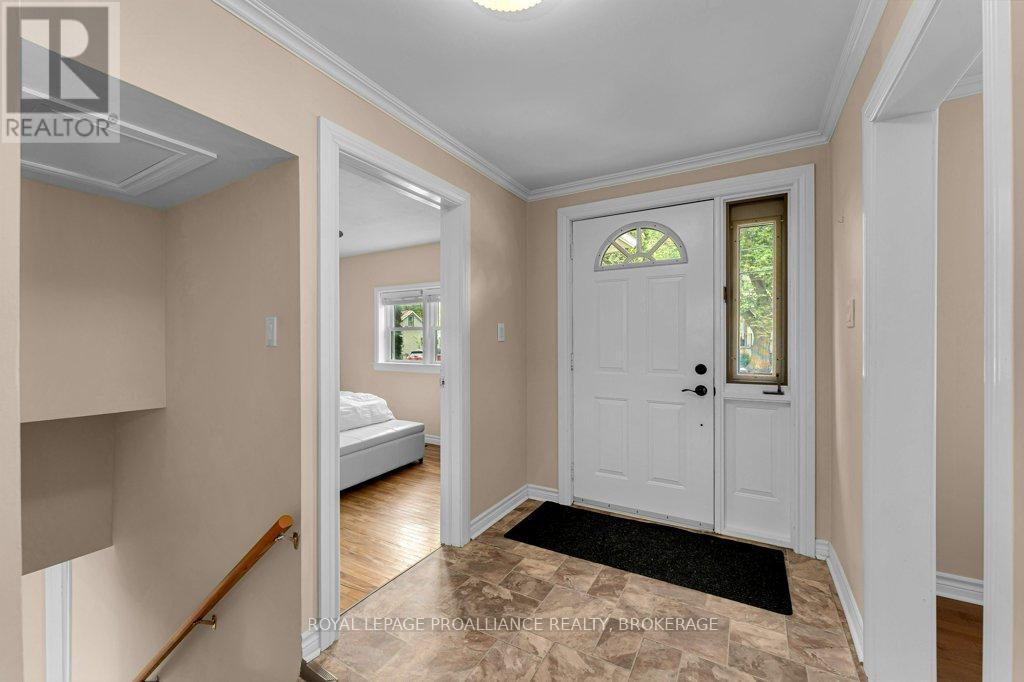 67 Mowat Avenue, Kingston (Central City West), Ontario  K7M 1K2 - Photo 4 - X13415522