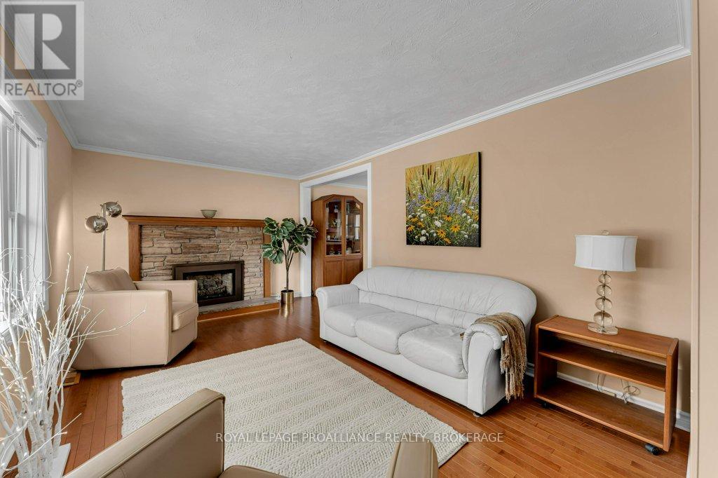 67 Mowat Avenue, Kingston (Central City West), Ontario  K7M 1K2 - Photo 7 - X13415522