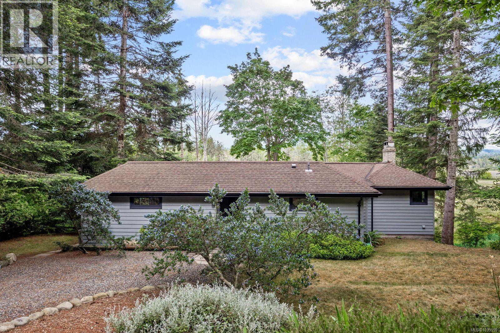7727 Tozer Rd, Fanny Bay, British Columbia  V0R 1W0 - Photo 1 - 1039559