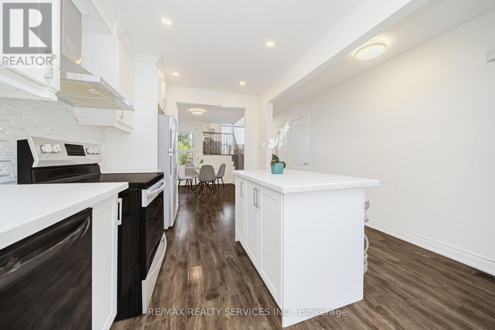 120 Simmons Boulevard, Brampton, Ontario  L6V 3V6 - Photo 10 - W13415148