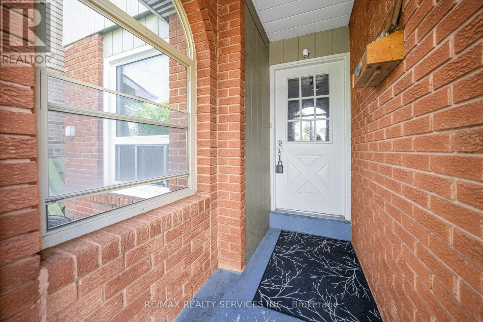 120 Simmons Boulevard, Brampton, Ontario  L6V 3V6 - Photo 5 - W13415148