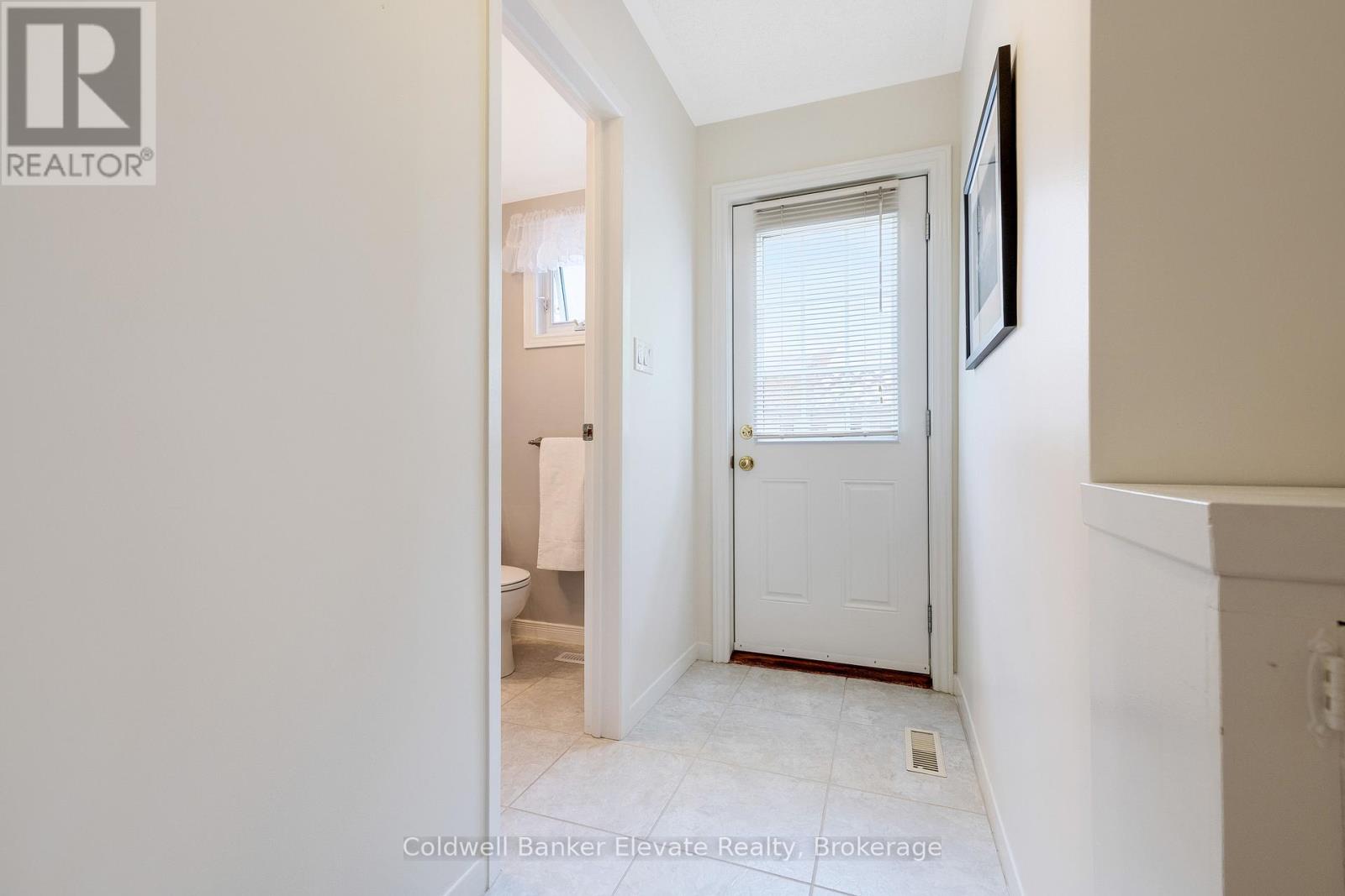 6 Metcalfe Court, Halton Hills, Ontario  L7G 4N6 - Photo 23 - W13415166