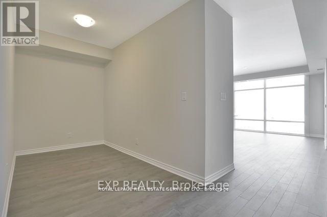 414 - 150 Oak Park Boulevard, Oakville, Ontario  L6H 0E7 - Photo 3 - W13415276